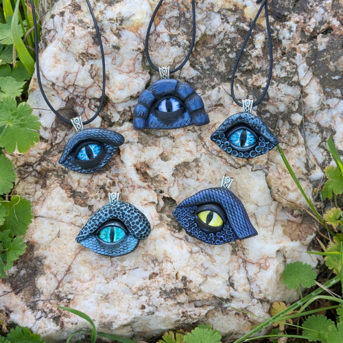 Dragon eye pendants in bluish tones